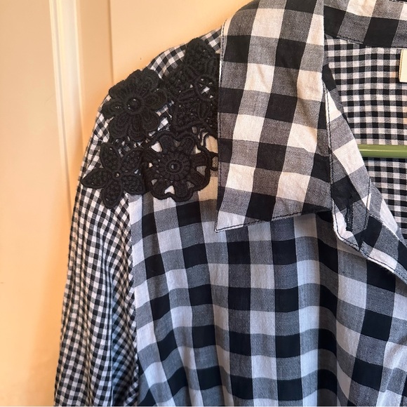 Style & Co XL BLACK & WHITE SHIRT WITH EMBROIDERY - Picture 6 of 8